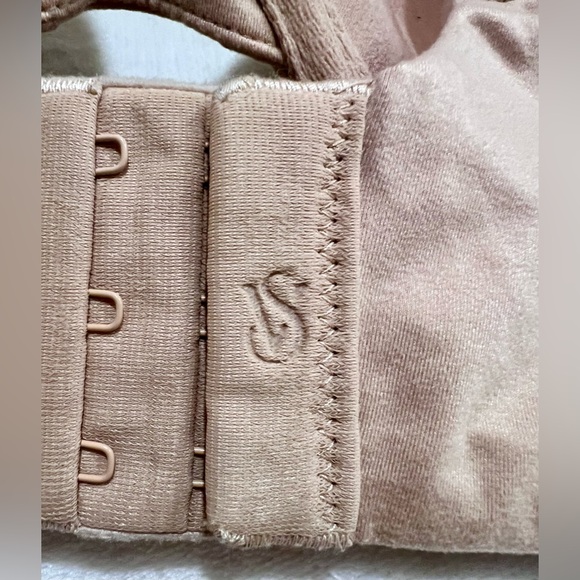 Victoria’s Secret Perfect Shape Bra 40DDD - Picture 11 of 13